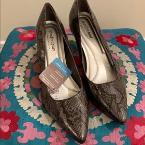 Comfort Plus Gray Snakeskin heels. Size 12 M.